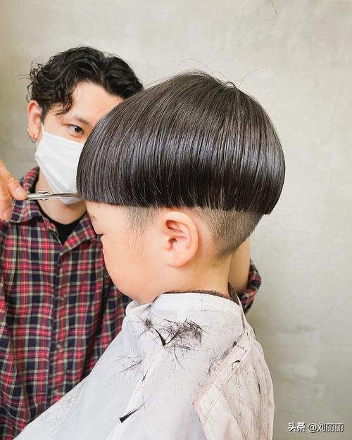 小男孩发型图片帅气2021小男孩发型这样剪