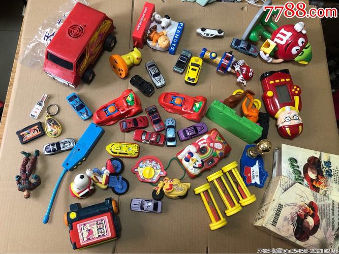 麦当劳肯德基玩具,小汽车玩具一堆合拍【春节快乐】_其他传统玩具_图