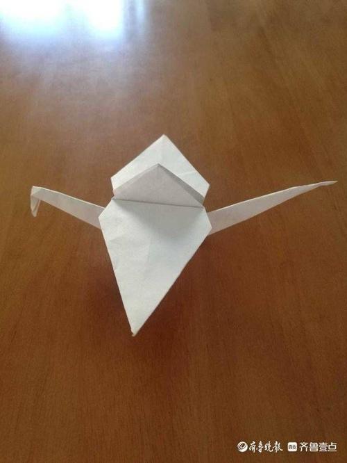 纸鹤怎么叠(一步步教你折漂亮的千纸鹤)